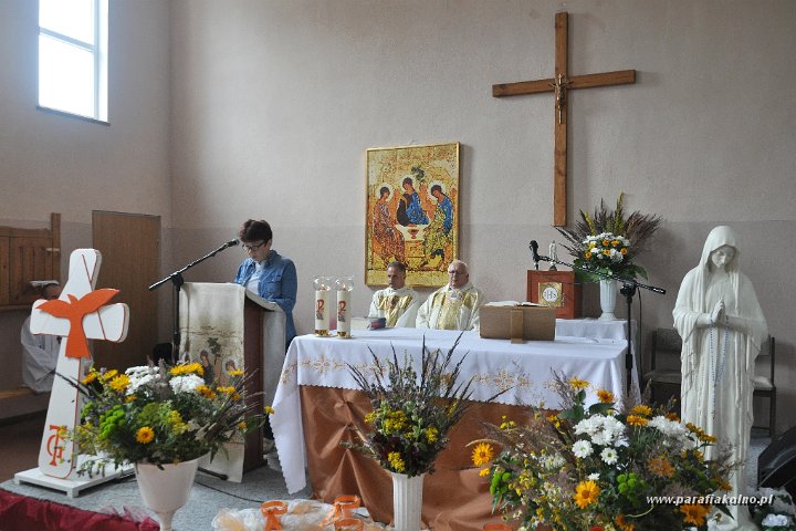 087 Rekolekcyjna Eucharystia.jpg